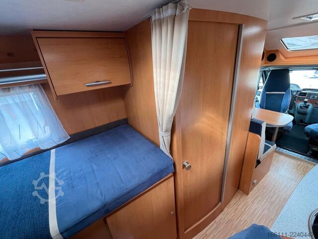 Halvintegreret autocamper HYMER/ERIBA Van 572 - Einzelbetten - Garage - Klima -