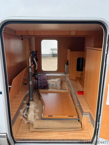 Halvintegreret autocamper HYMER/ERIBA Van 572 - Einzelbetten - Garage - Klima -