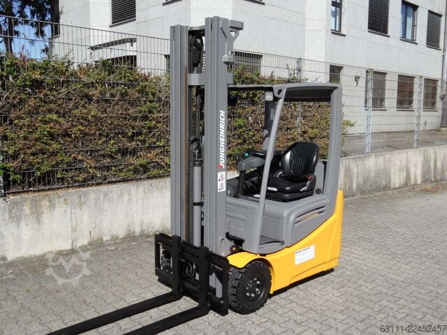 Empilhador eléctrico de 3 rodas Jungheinrich EFG 215 - Triplex - Baujahr 2022