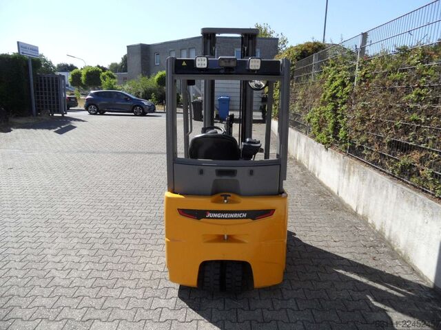 Empilhador eléctrico de 3 rodas Jungheinrich EFG 215 - Triplex - Baujahr 2022