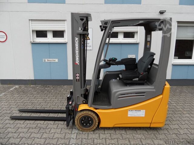 Empilhador eléctrico de 3 rodas Jungheinrich EFG 216k - neue Batterie - Triplex