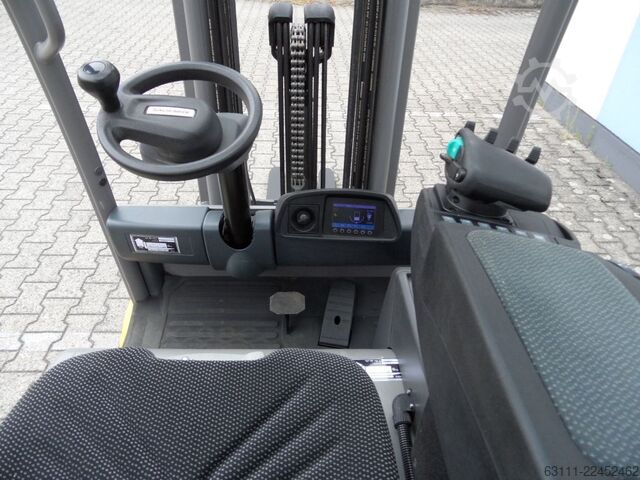 Empilhador eléctrico de 3 rodas Jungheinrich EFG 216k - neue Batterie - Triplex