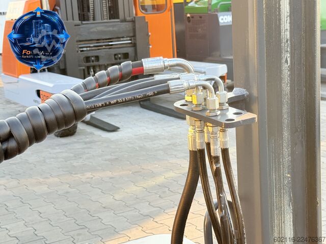 Dört yollu forklift Combilift C5000 XL GAS TRIPLEX 6920 FORK POSITIONE