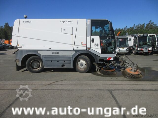 підмітальна машина Bucher CityCat CC 5006 3 Besen Euro 6 Motor 50k