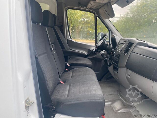 Кутиевиден ван MERCEDES-BENZ Sprinter 316 CDI Koffer *Klima*Ahk*Seiten Tür*