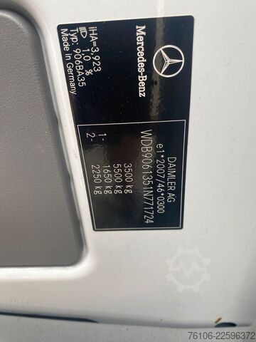 Кутиевиден ван MERCEDES-BENZ Sprinter 316 CDI Koffer *Klima*Ahk*Seiten Tür*