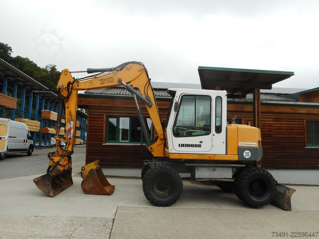 Excavadora móvil Liebherr A310B
