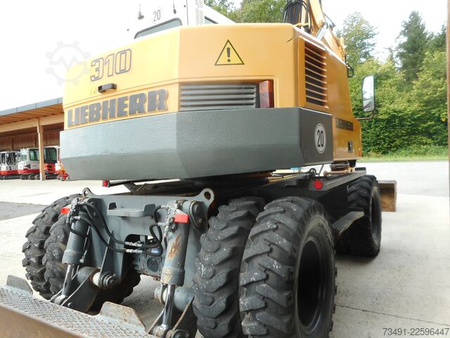 Excavadora móvil Liebherr A310B