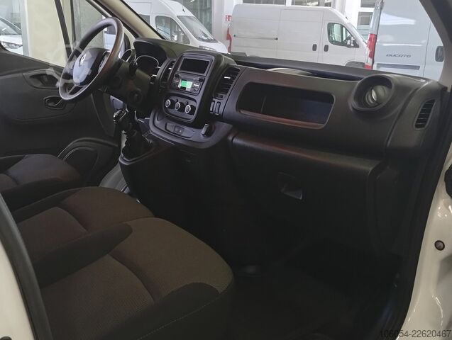 รถตู้ตู้ทึบ Renault Trafic
