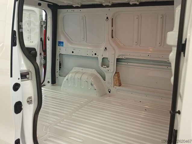 รถตู้ตู้ทึบ Renault Trafic