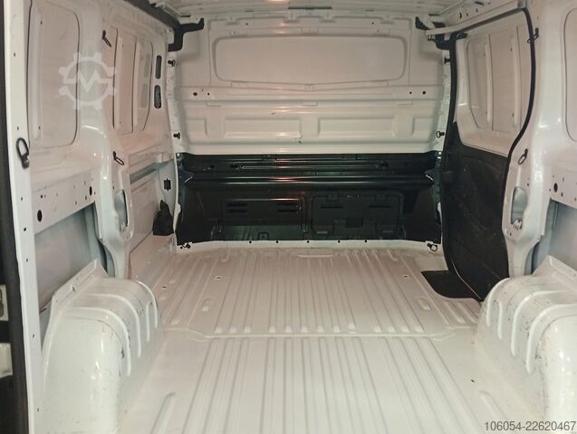 รถตู้ตู้ทึบ Renault Trafic