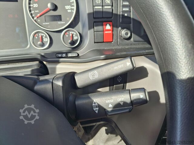شاحنة صندوقية MAN TGL 12-190 BL - E6