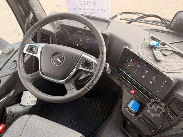 Nakladacia plošina Mercedes-Benz Actros 2548 L 6x2 M-FHS Baustoff-Pritsche FASSI...