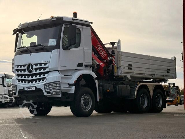 3-stranný sklápač Mercedes-Benz Arocs 3348 AK 6x6 Krankipper mit Fassi F195A2.24