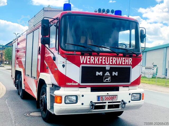 ULF60/40/30-P1000 camion-citerne d'incendie TLF MAN TGS 26.322 Universallöschfahrzeug