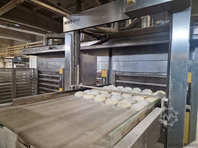 Lò nướng bánh mì công nghiệp loại tầng sử dụng dầu nhiệt Miwe Thermo-Express + Athlet