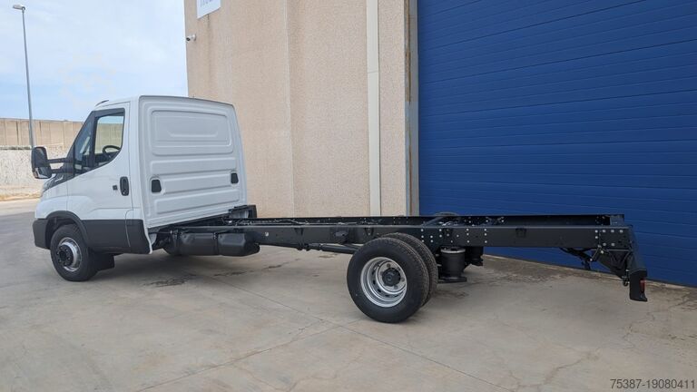 Sasis truk iveco 72c18