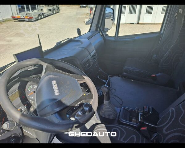 Standardni tegljač IVECO AD410T50 - RIBALTABILE ANDREOLI RIMORCHI