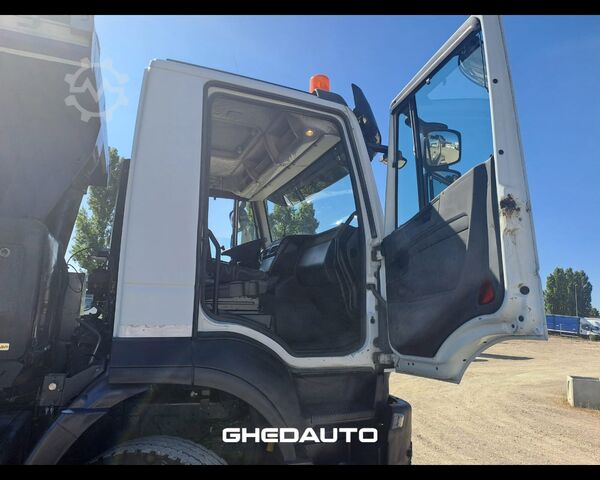 Standardni tegljač IVECO AD410T50 - RIBALTABILE ANDREOLI RIMORCHI