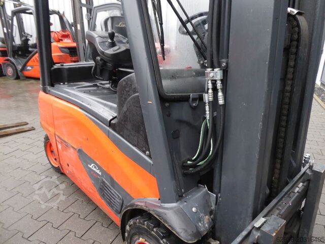 Električni 4 -kolesni viličar Linde E20PL-02