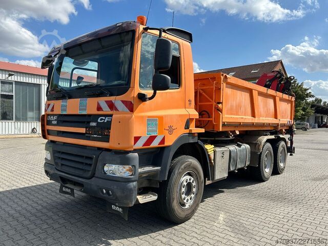 Autocamion basculant tridirecțional DAF CF 510 / Bordmatik / abnehmbarer Kran + Funk