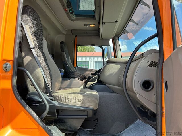Autocamion basculant tridirecțional DAF CF 510 / Bordmatik / abnehmbarer Kran + Funk