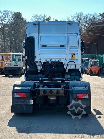 Standard dragbil MAN TGX 18.440 4x2 EEV Retarder / 2Tanks / ACC /