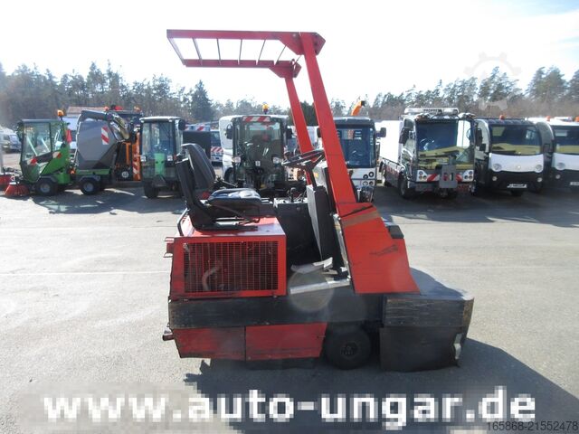 Xe quét đường Hako Jonas 1100 Ersatzteilträger Kubota Diese