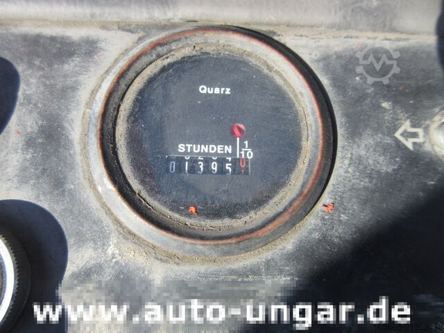 Xe quét đường Hako Jonas 1100 Ersatzteilträger Kubota Diese
