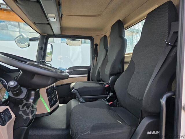 Prikolice platforme MAN TGM 13.250 4x4 BL Allrad 37.917km Klima 3 Sitze