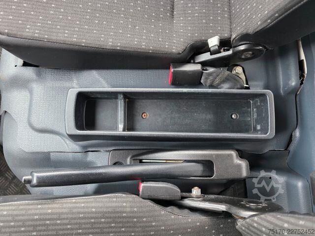  Mitsubishi Fuso Canter 7C18D DoKa 7 Sitze AHK