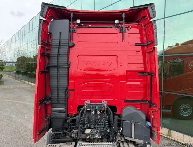 Vakio vetoauto VOLVO FH 13.420 FULL AIR 2X TANKS PTO+HYDRAULICS ONLY
