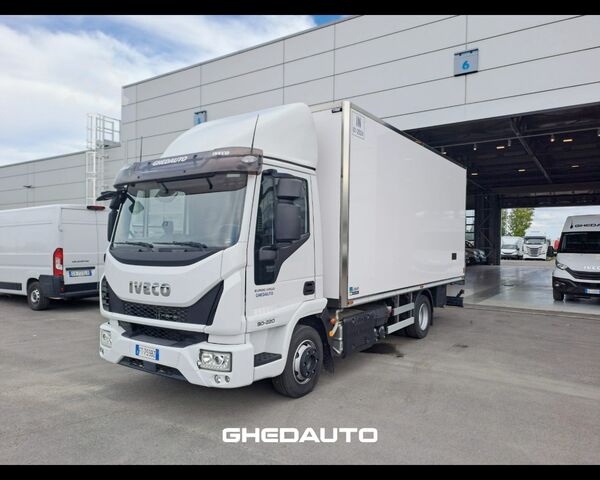 Caminhão para fins especiais IVECO EUROCARG0 90 220 CON CELLA ISOTERMICA E SPONDA CARICATRICE