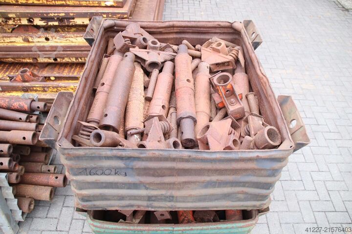 ระบบป้องกันขอบหลุมก่อสร้าง ผนังเหล็กดันดิน ชั่งน้ำหนัก 19.5 ตัน unbekannt verschiedene Größen