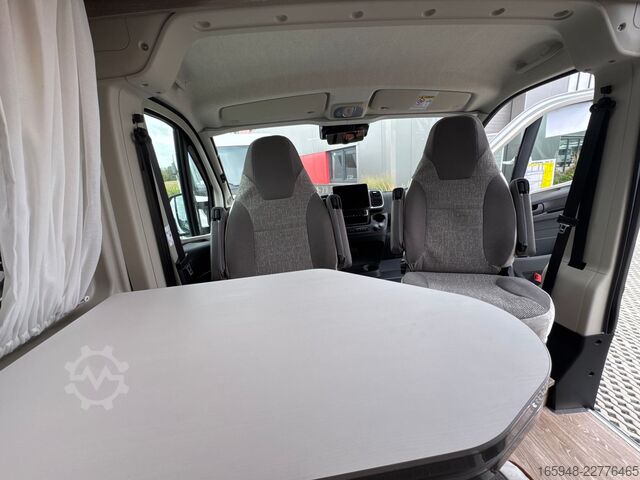 Xe cắm trại PÖSSL PÖSSL Roadcruiser Revolution*Automatik*140PS