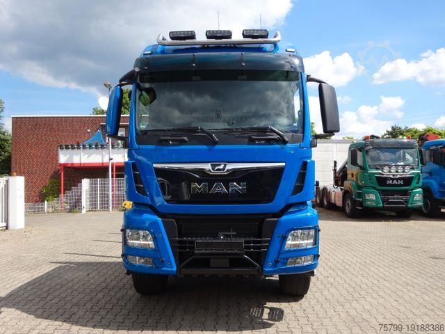 Autocamion pentru transport bușteni MAN 26.510 mit KESLA 2112 Holzkran+Kabine+Greifer