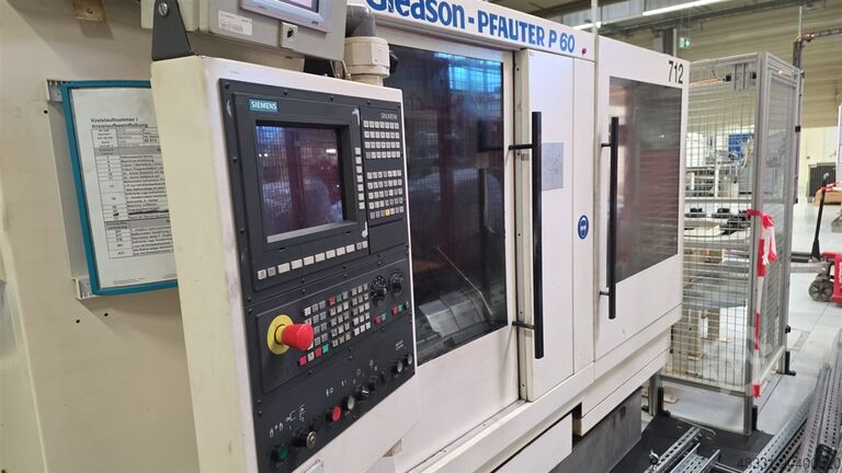 Zahnrad-Abwälzfräsmaschine - horizontal GLEASON- PFAUTER P60