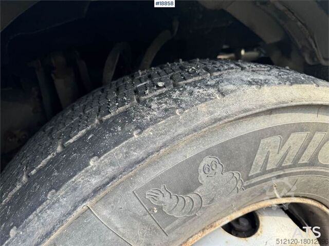 Транспортировщик автомобилей Volvo FH12 4x2 Car freight w/ Lohr trailer