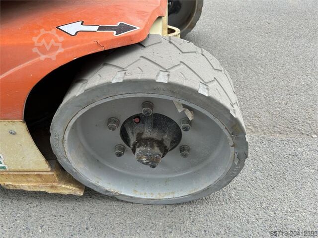 Tõsteplatvorm JLG Toucan 12E (1933)