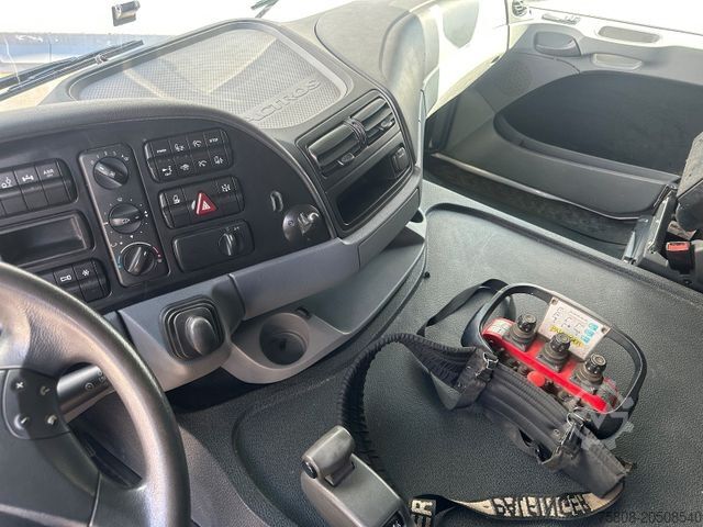 트럭 장착형 크레인 MERCEDES-BENZ 2544 Baustoff Palfinger PK 29002 FUNK Lenk