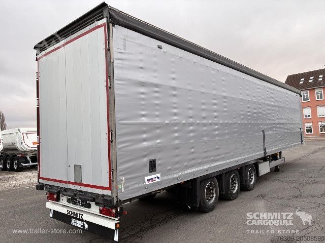 Semi-reboque aberto com lona Schmitz Cargobull Curtainsider Mega Getränke
