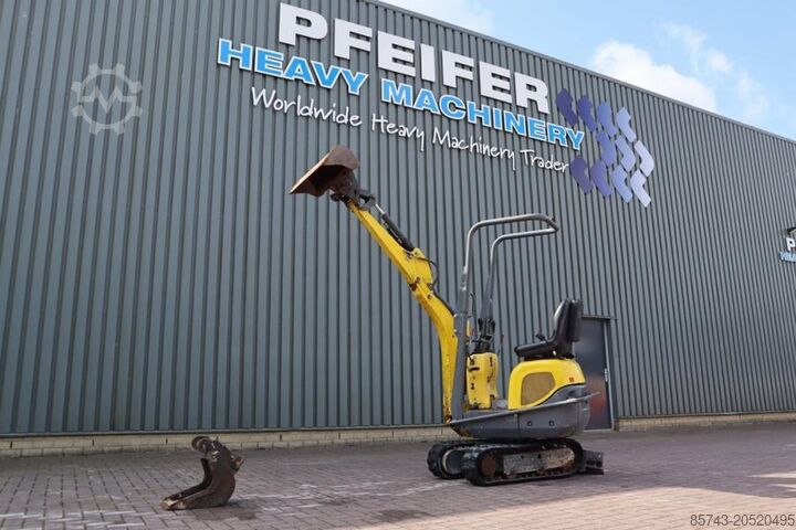Mini escavatore Wacker Neuson E08-01 Wacker Neuson mini excavator including 2 bu