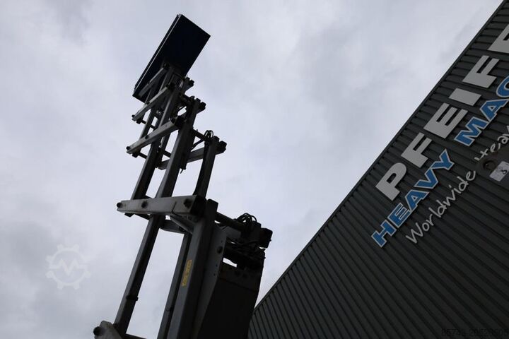 Ascensore a forbice Genie GS3232 Hydraulic Outriggers, Electric, 11.75m Work