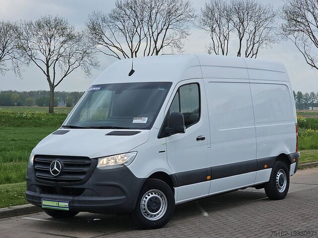 Stasjonsvogn med høyt tak MERCEDES-BENZ ESPRINTER L2H2 41KwH Elektrisc