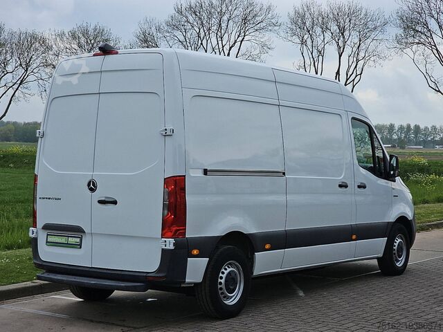Stasjonsvogn med høyt tak MERCEDES-BENZ ESPRINTER L2H2 41KwH Elektrisc