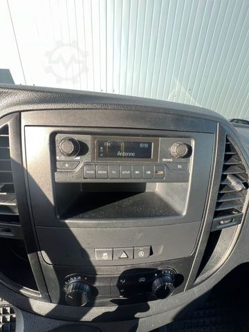 Panel van MERCEDES-BENZ Vito 116 LANG KLIMA TEMPOMAT PDC 2-SITZER REGALE