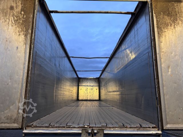 Puspiekabe ar staigājošo grīdu STAS Schubboden S300ZX 90 m3