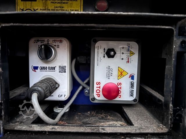 Puspiekabe ar staigājošo grīdu STAS Schubboden S300ZX 90 m3