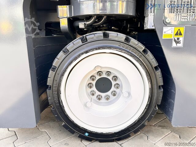 Truk forklift 4 arah Combilift C3000CB / GAS / TRIPLEX / 4900MM / 4807H