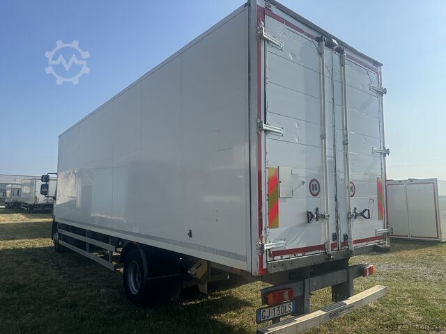 Tovornjak s samooskrbnim vozilom DAF LF 55